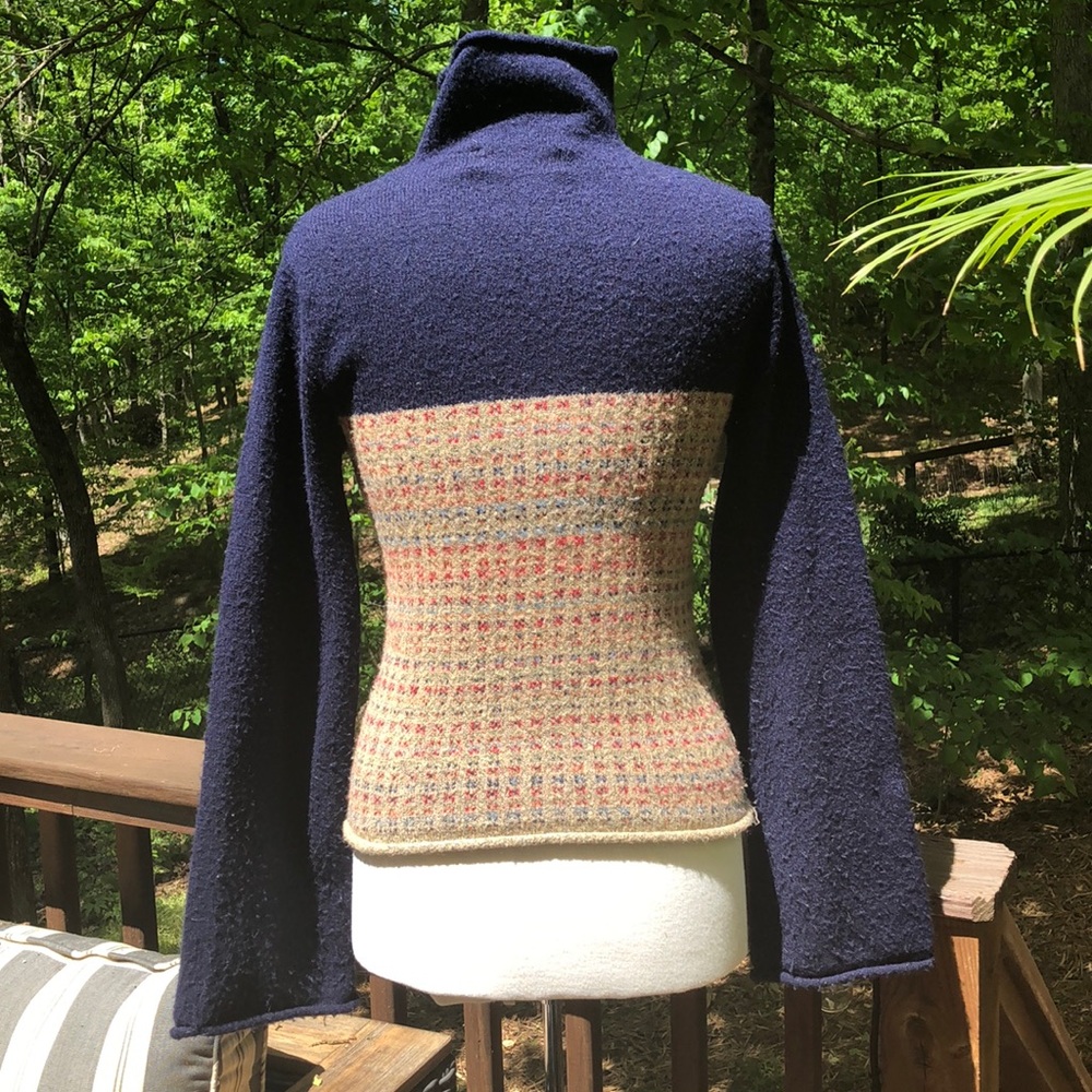 Reference Point Flower Sweater - Picture 4 of 5